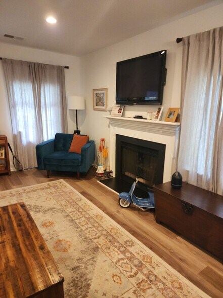 Building Photo - 11 Craig Ct