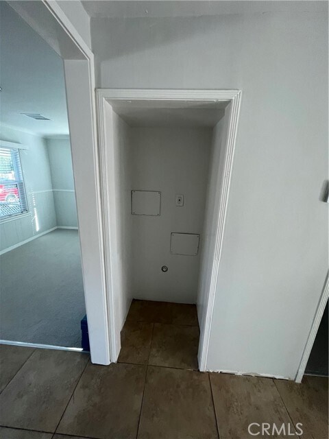 Building Photo - 2008 S Halladay St