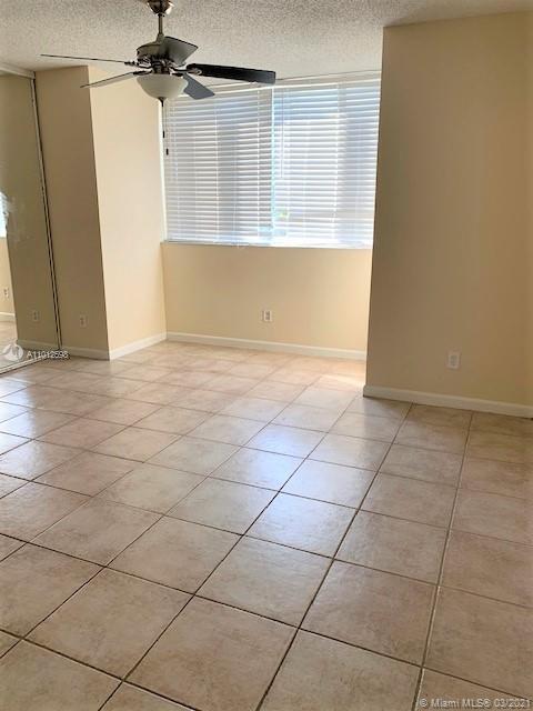 Building Photo - 5130 Elmhurst Rd