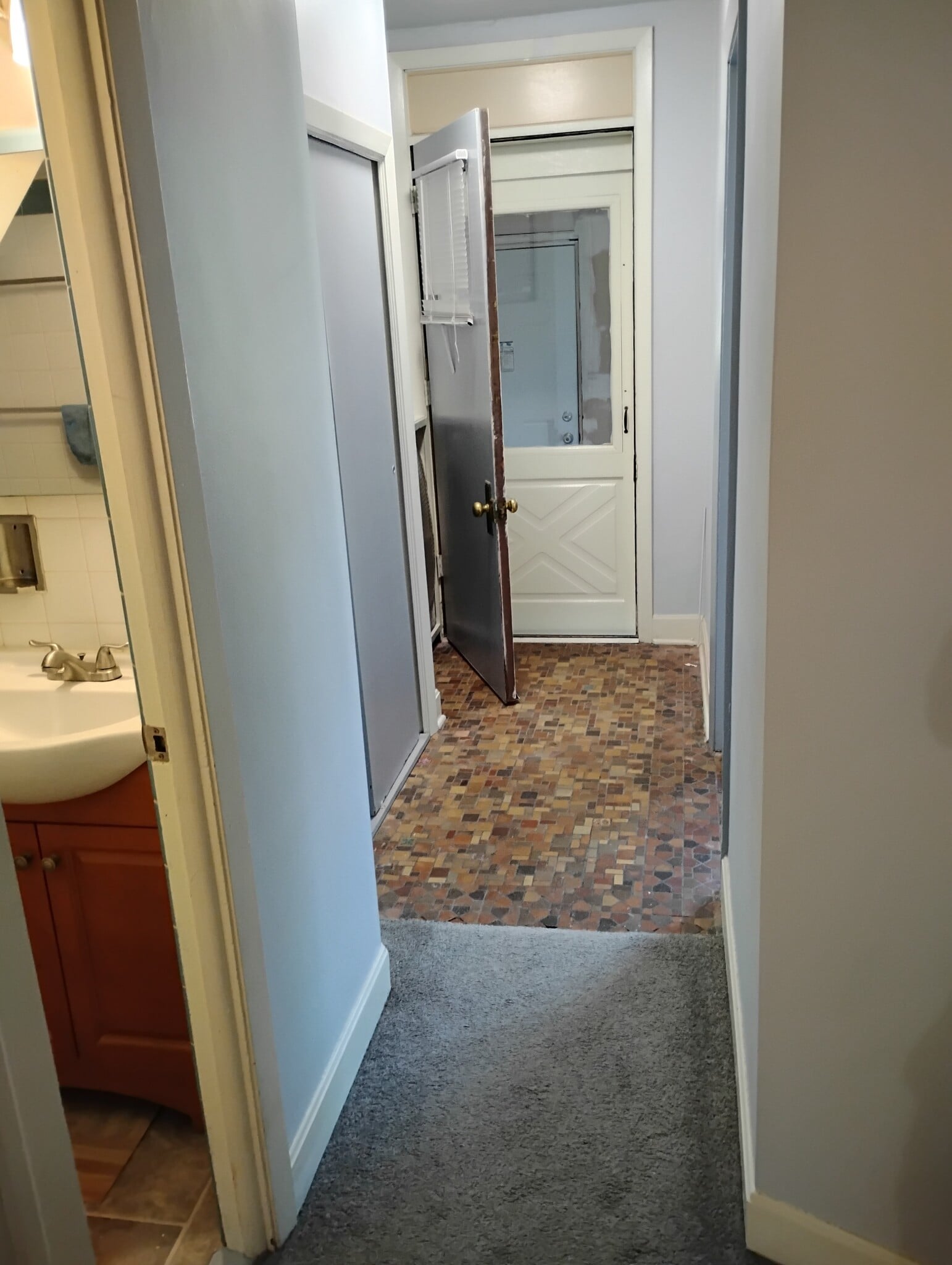 Entryway from BR, bath on left - 2301-2303 W McKinley Ave