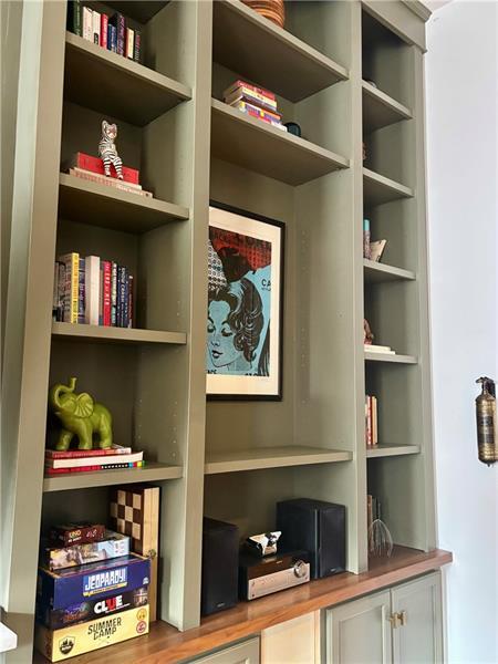 Building Photo - 1108 Sheffield St