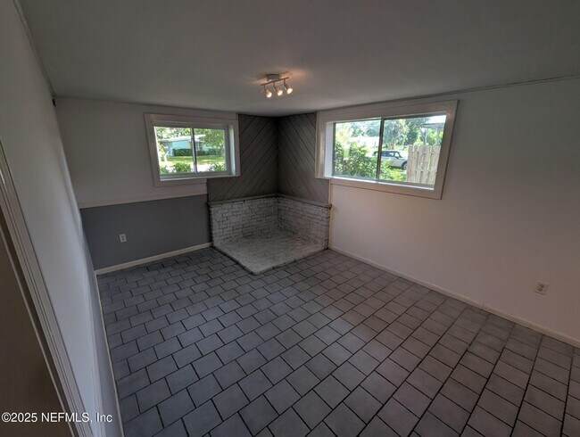 Building Photo - 12 Matanzas Cir