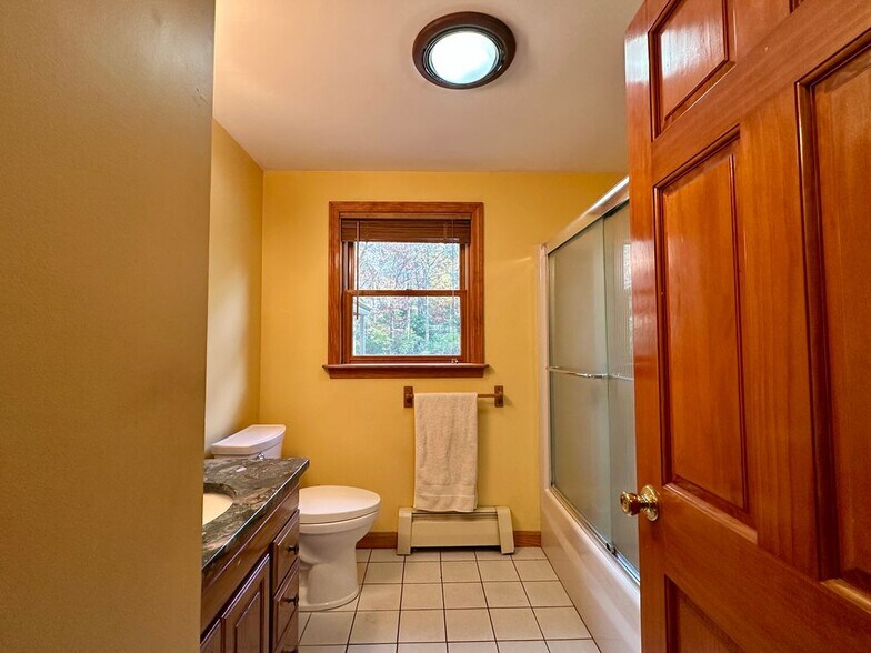 Building Photo - 469 Barbers Pond Rd