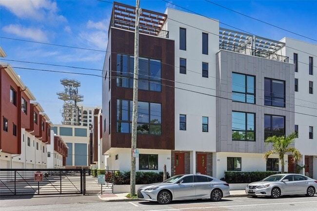 Primary Photo - 810 2nd Ave N