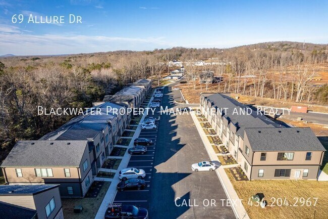 Building Photo - 69 Allure Dr