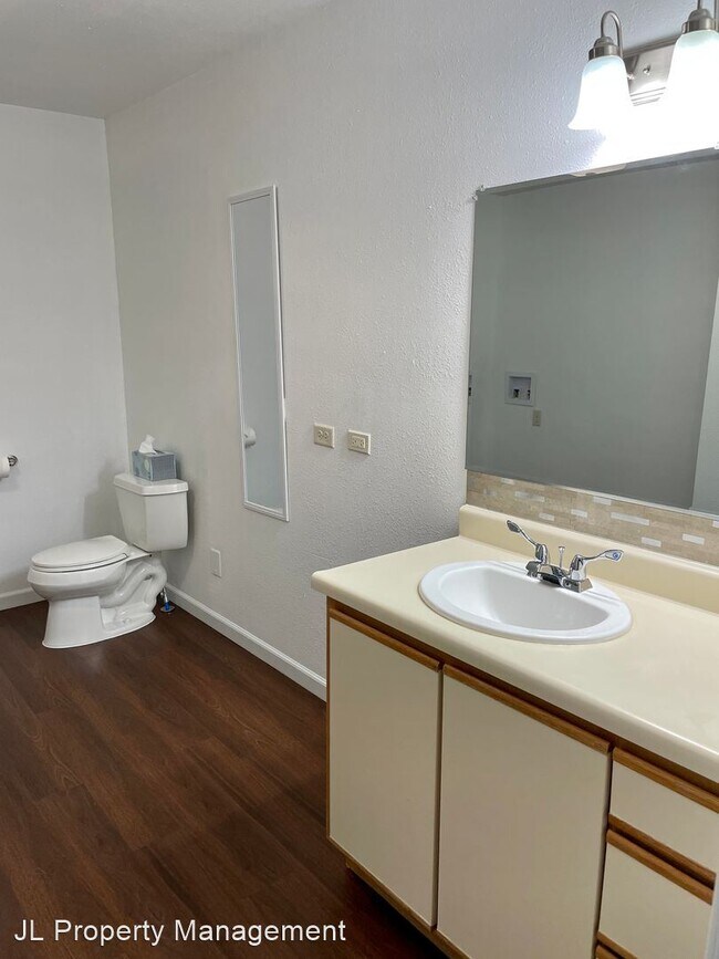 Building Photo - 4 br, 2 bath House - 2208 E Redwood Blvd