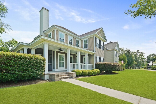 Building Photo - 3 Bedroom Dunham Marsh Beauty with Outdoor Fireplace and Resort-Style Community Amenities