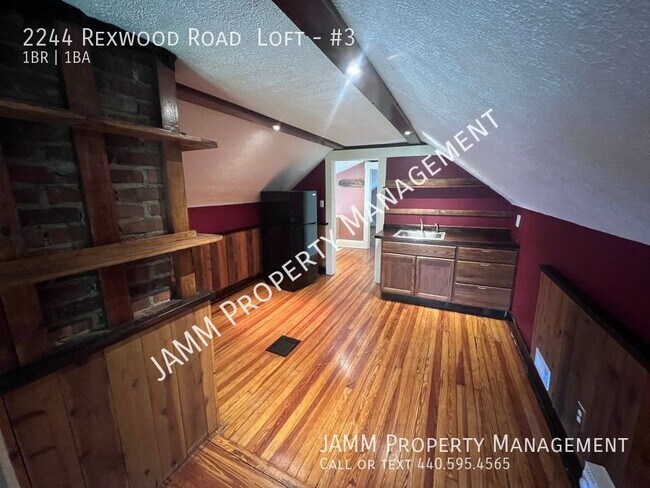 Building Photo - Desirable Cleveland Heights Loft Unit!