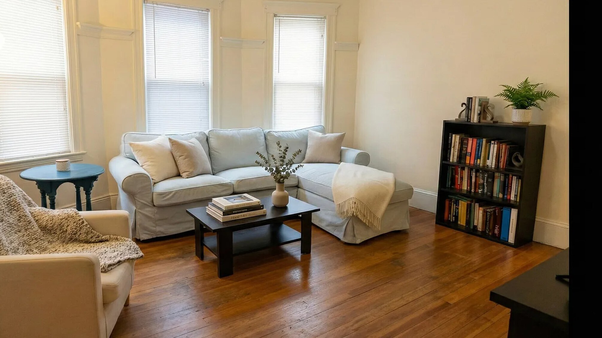 Building Photo - 44 Easton St