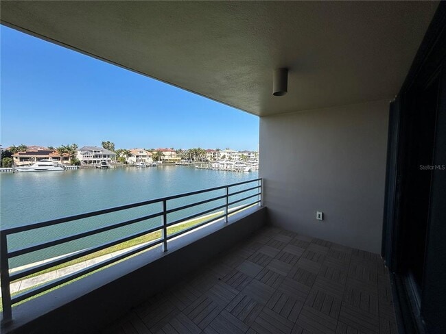 Building Photo - 6260 Kipps Colony Ct S