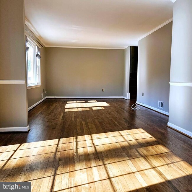 Building Photo - 6602 Huntsman Blvd