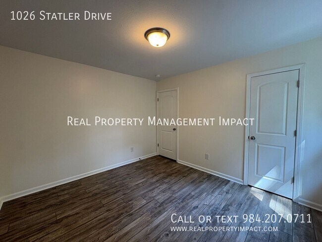 Building Photo - 1026 Statler Dr