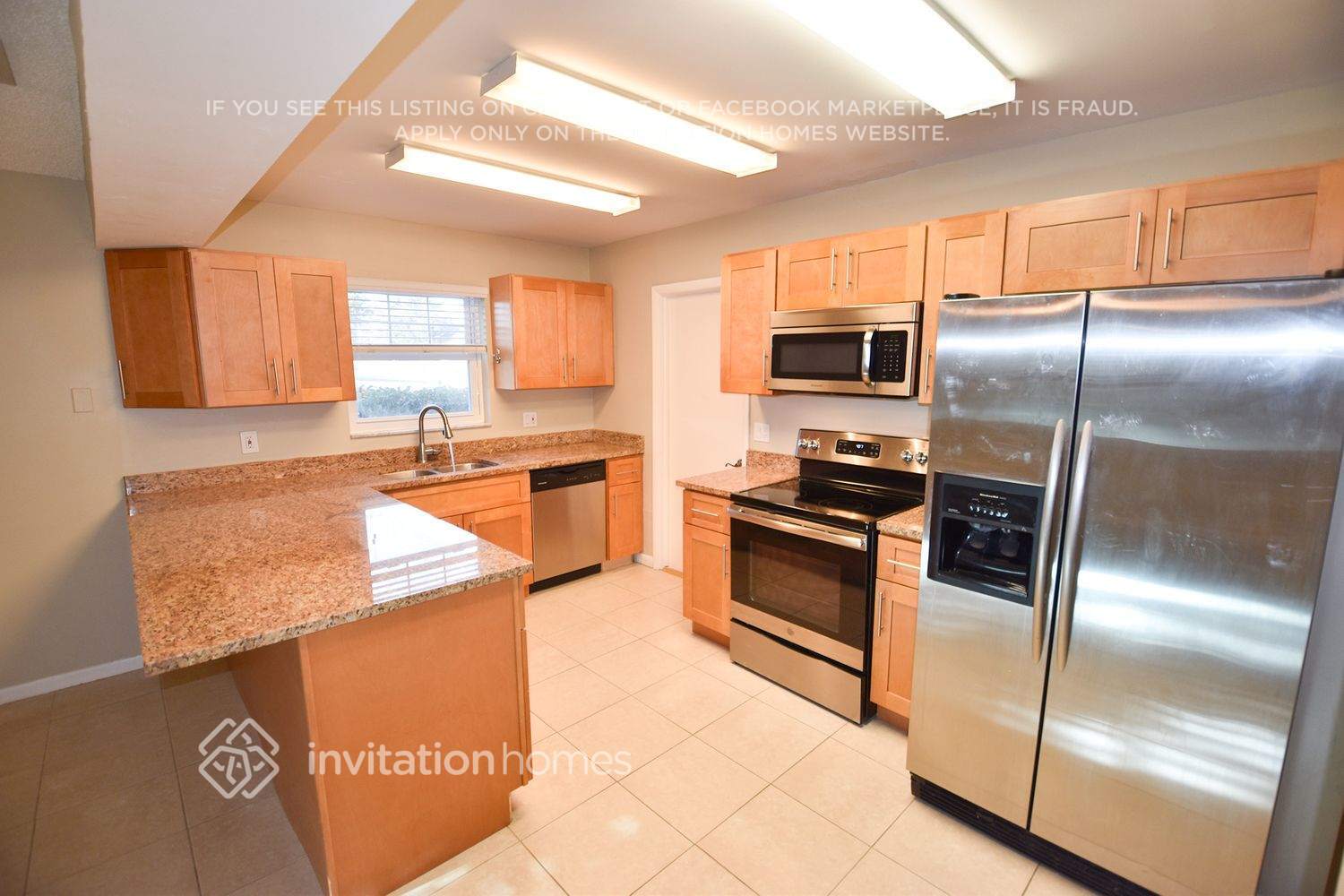 Building Photo - 1231 Essex Dr