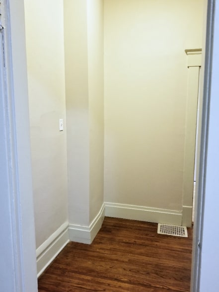 Building Photo - 1494 Michigan Ave