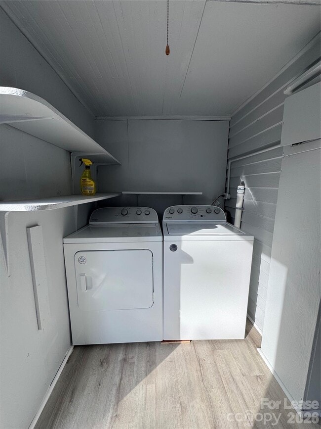 Building Photo - 65 White St SW