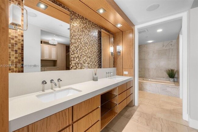 Building Photo - 5245 Fisher Island Dr