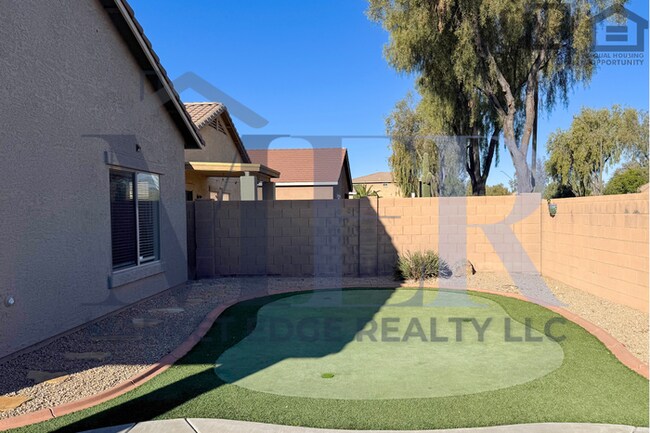 Building Photo - 3Bed/2Bath Home at Cotton Ln/Greenway Rd! $399 MOVE-IN SPECIAL! Ready for Immediate Move-In!