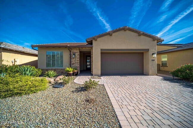 Building Photo - 3705 Ridgeview Ter
