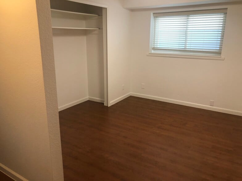 Building Photo - 8602 Alpine Valley Dr