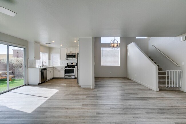 Building Photo - SUMMERLIN BEAUTY WITH TONS OF UPGRADES*3 LARGE BEDROOMS*COMMUNITY POOL*