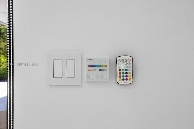 Building Photo - 1117 Adams St