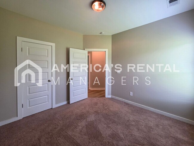 Building Photo - DEPOSIT PENDING!!! - Four Bedroom, Modern Home for Rent in Eastaboga - Available NOW!