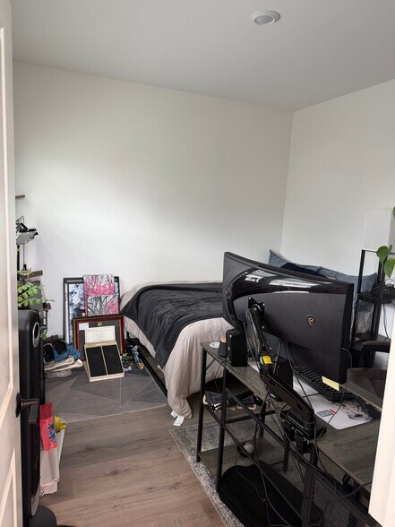 Building Photo - 8144 Rose Quartz Cir