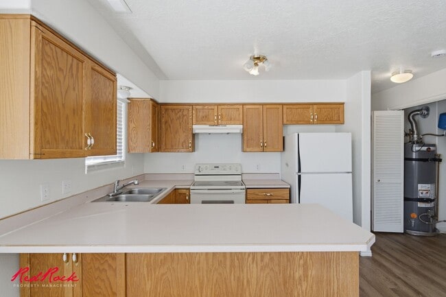 Building Photo - Newly Updated and Move-In Ready 3 bedroom 2 bathroom Home