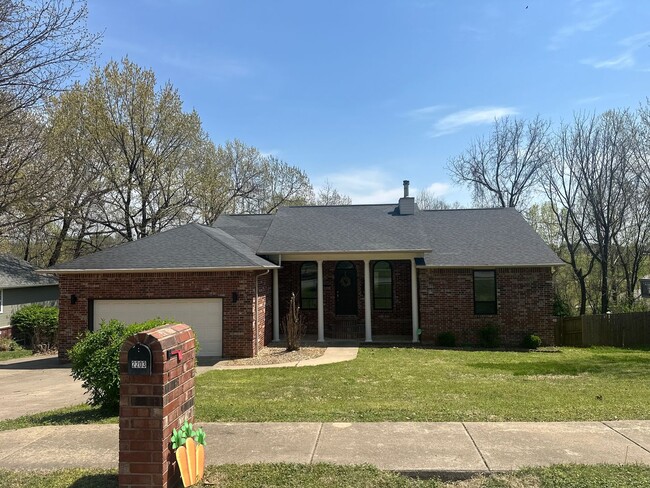 Primary Photo - Available June 1st! Beautiful 4-Bedroom, 2...