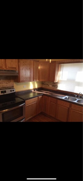 Building Photo - 153 E 119th St