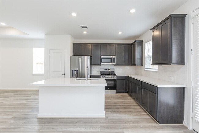 Building Photo - 9711 Burlington Bristol Dr