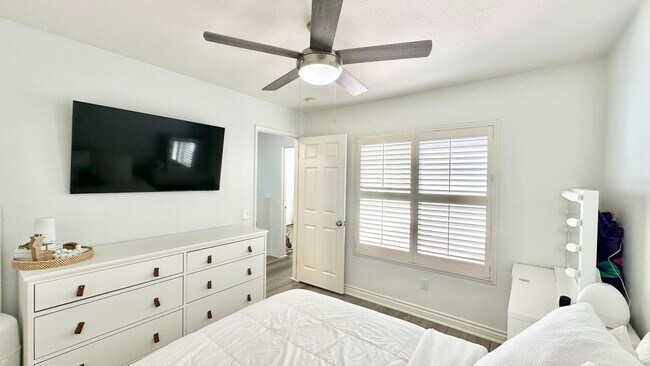 Building Photo - 5010 Golondrina Way