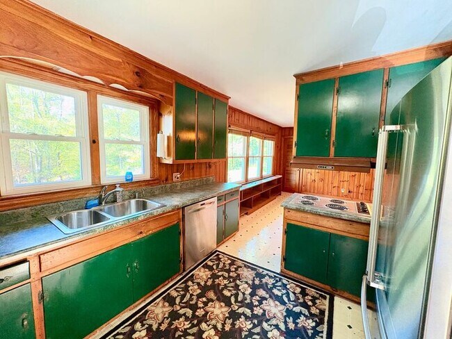 Building Photo - 1773 6 Mile Hwy