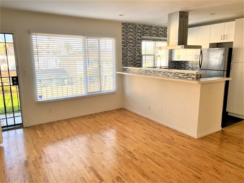 Building Photo - 1433 9th St