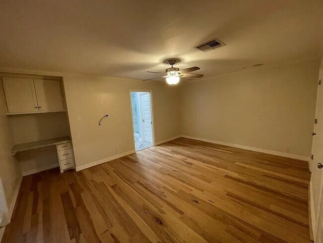 Building Photo - 9415 Endicott Ln