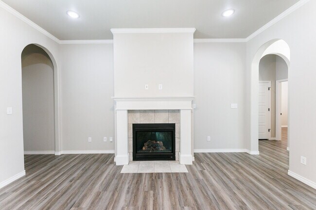 Building Photo - Modern 4-Bedroom Home in West Lubbock Just Blocks from new Frenship Schools