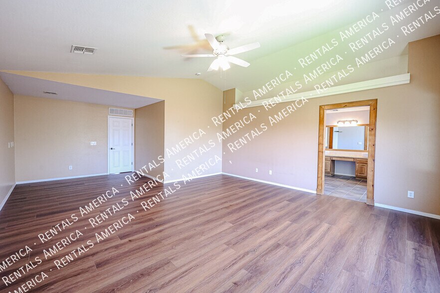 Building Photo - 23808 N Tayrien Ln