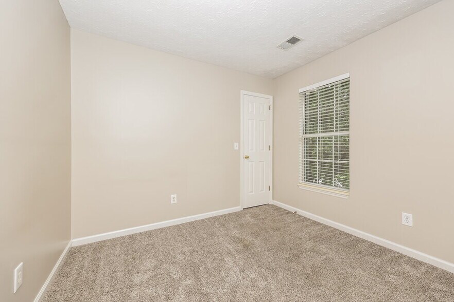 Building Photo - 5120 Pebble Creek Dr