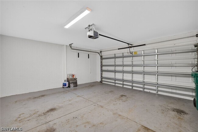 Building Photo - 6156 Mandalay Cir