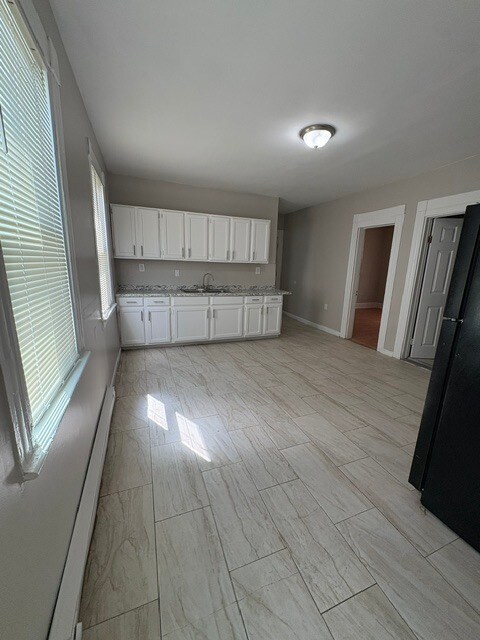 Building Photo - 56 Ashley St