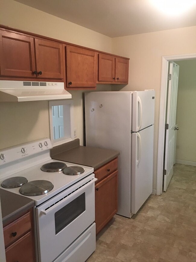 Building Photo - CHARMING 3 BEDROOM HOME IN NEW BERN!