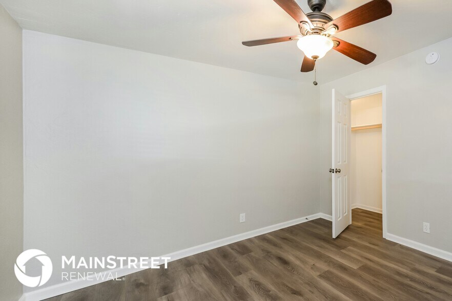 Building Photo - 1702 S Avenida Del Sol