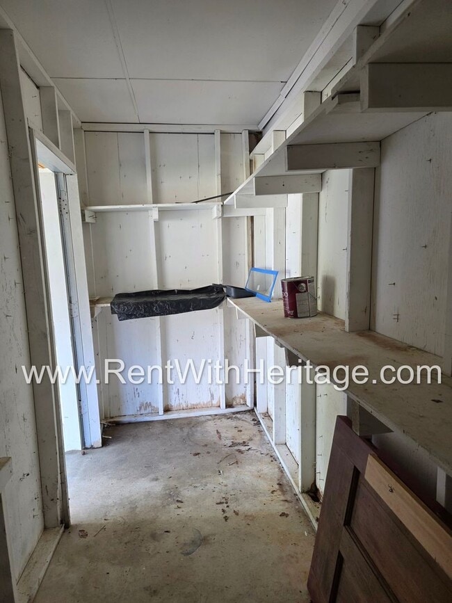 Building Photo - Awesome 3 bd/ 1.5 Bath Brick Ranch / No Steps / Totally Renovated / Great Location