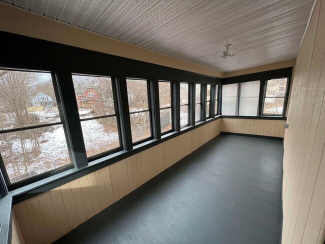 Building Photo - 5 Gagne St