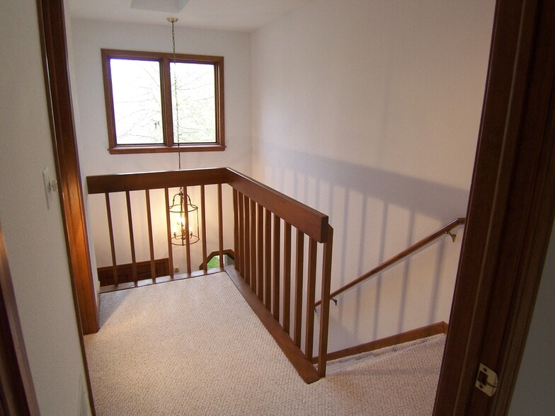 2nd floor hallway - 3365 Bent Trail Dr
