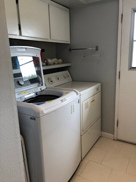 Building Photo - 4395 Jutland Dr