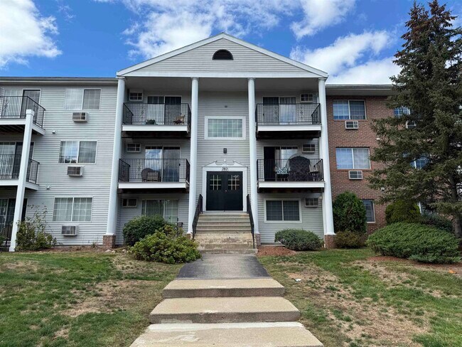 Building Photo - 383 Huse Rd