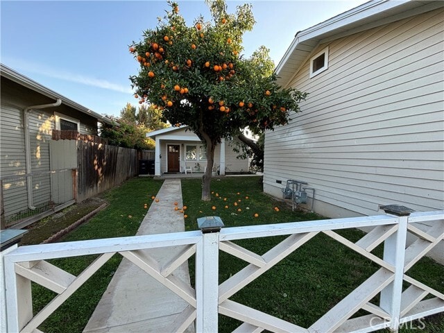 Building Photo - 562 E Van Bibber Ave