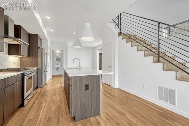 Building Photo - 1231 Newton St