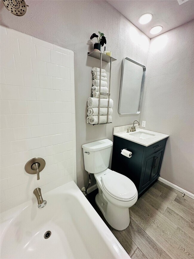 Building Photo - 19834 Arrowsmith Dr